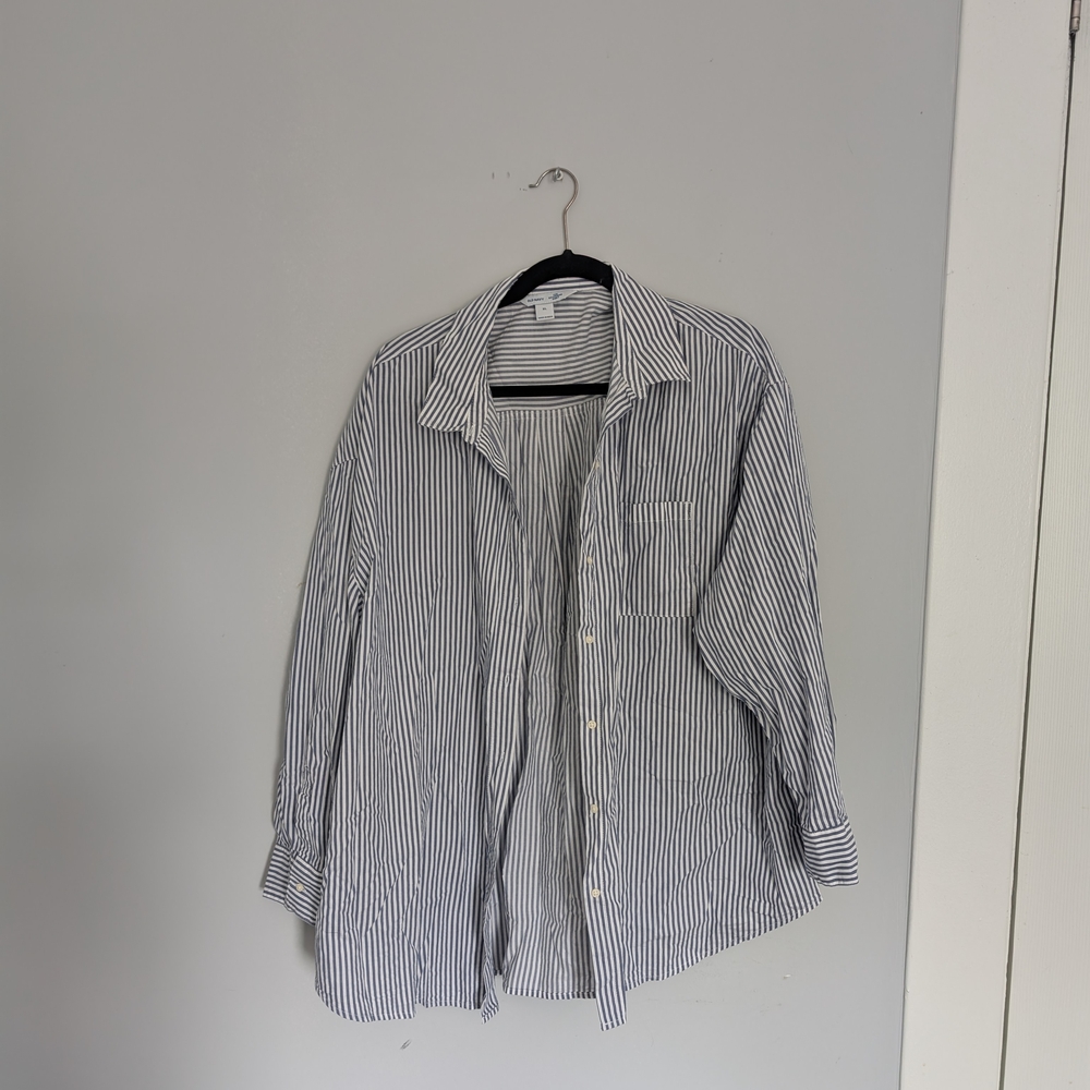 Old Navy Women's Black and White Striped Button Down Shirt